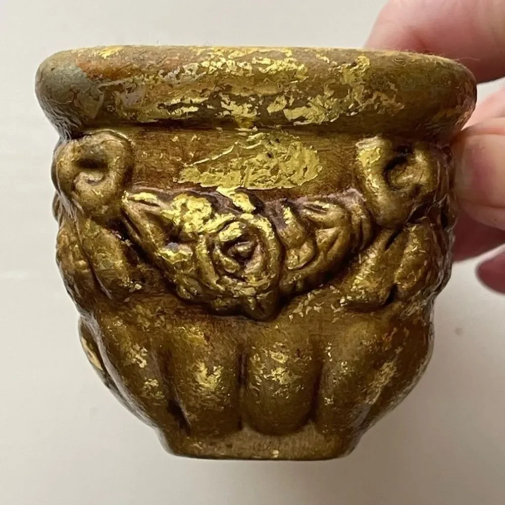 Ceramic vessel gold foiled. No chips or cracks 6.5x3x3